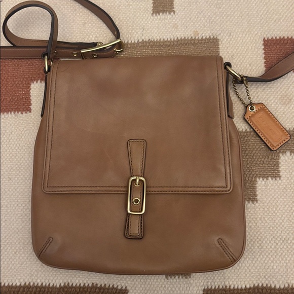 Coach Handbags - Coach Crossbody Tan Brown Leather E23-9592 Y2K bag